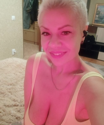 Неповторимая брюнетка с обворожительной улыбкой ждет встречи с тобой. Я создам атмосферу настоящего праздника и удовольствия. Позвони и получи дозу впечатлений, о которых будешь вспоминать с улыбкой. 1021, 35 лет