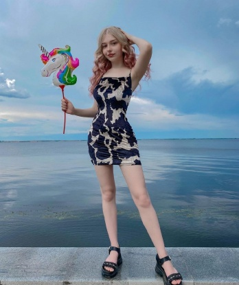 Жгучая блондинка готова погрузить тебя в мир настоящего наслаждения. Я знаю, что тебе нужно, и сделаю все, чтобы ты остался доволен. Звони, и ты не пожалеешь! 10255, 18 лет