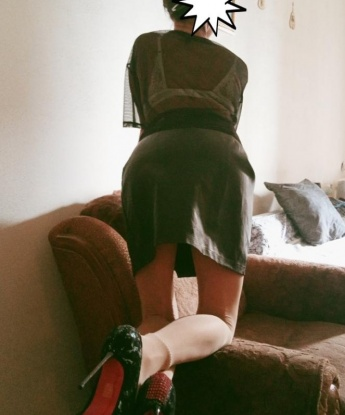 Знойная красотка с шикарной фигурой приглашает на чувственные встречи. Буду как ты захочешь - ласковая кошка или страстная бестия. 6155, 40 лет